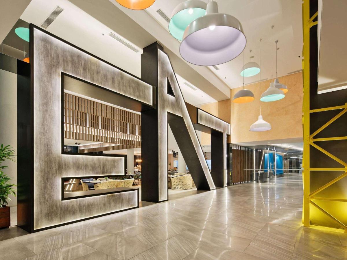 Ibis Styles Batam Nagoya Hotel Exterior foto