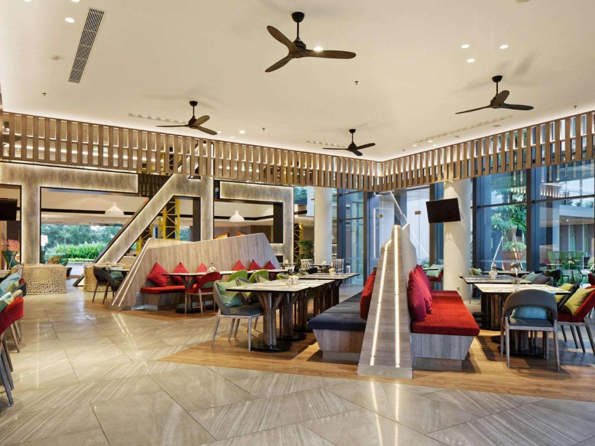Ibis Styles Batam Nagoya Hotel Exterior foto
