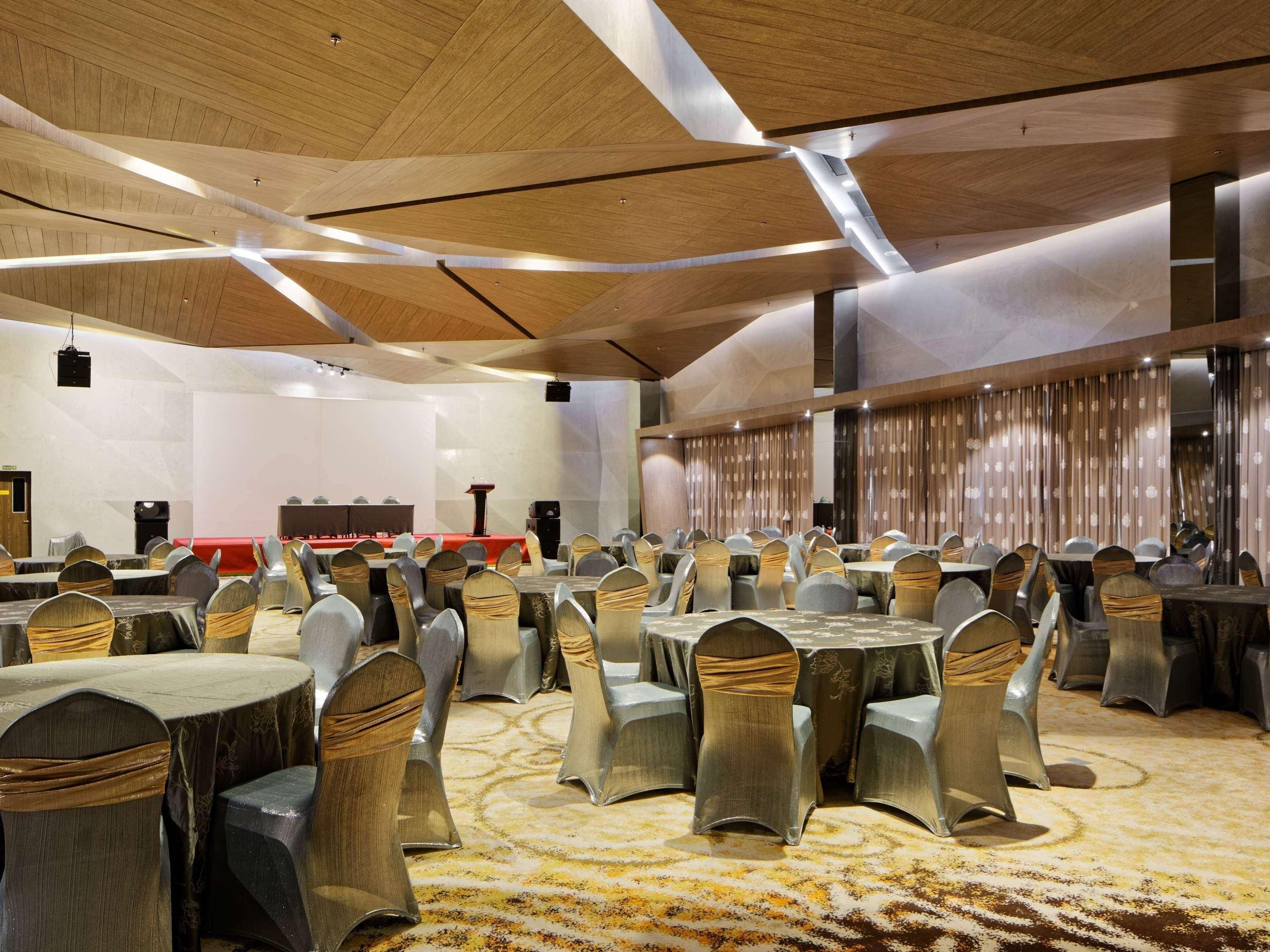 Ibis Styles Batam Nagoya Hotel Exterior foto